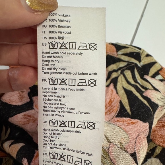 Billabong Floral Print High Waist Tie Front Shorts Medium - Picture 8 of 8